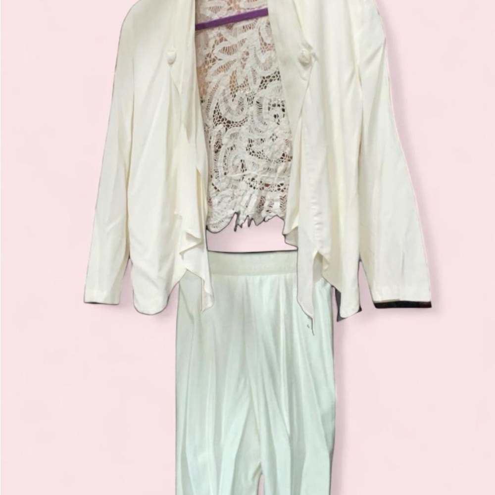 Elegant White Lace Suit Set